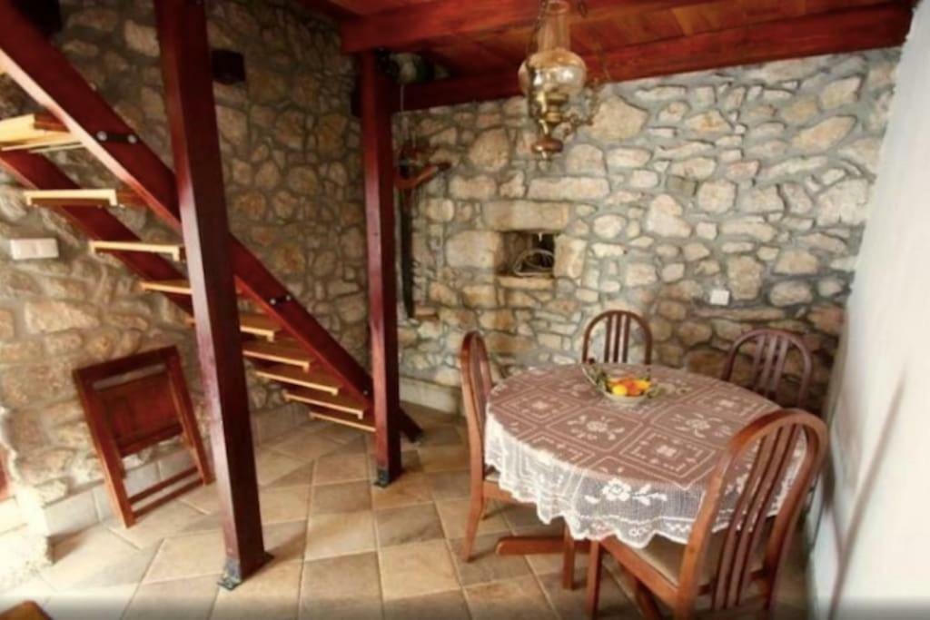 Holiday Home Banalu جادرانوفو المظهر الخارجي الصورة